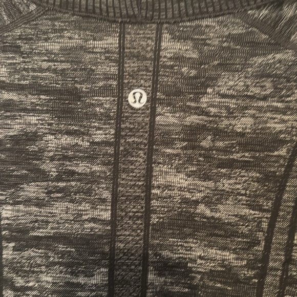 lululemon black&grey swiftly tech long sleeve - Picture 3 of 3